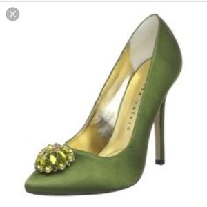 Green Satin Martinez Valero heels